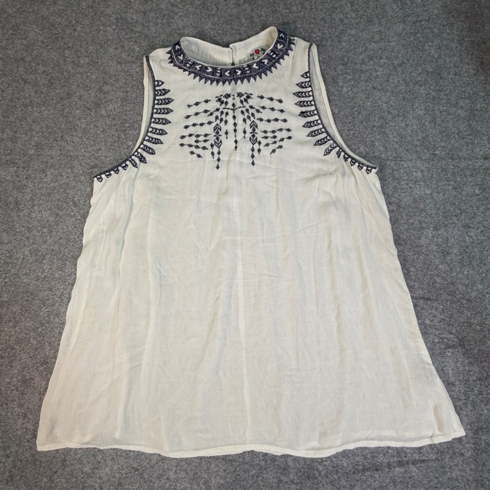 Iky Me Women XL White Embroidered Mock Neck Sleeveless Tunic Top XL‎